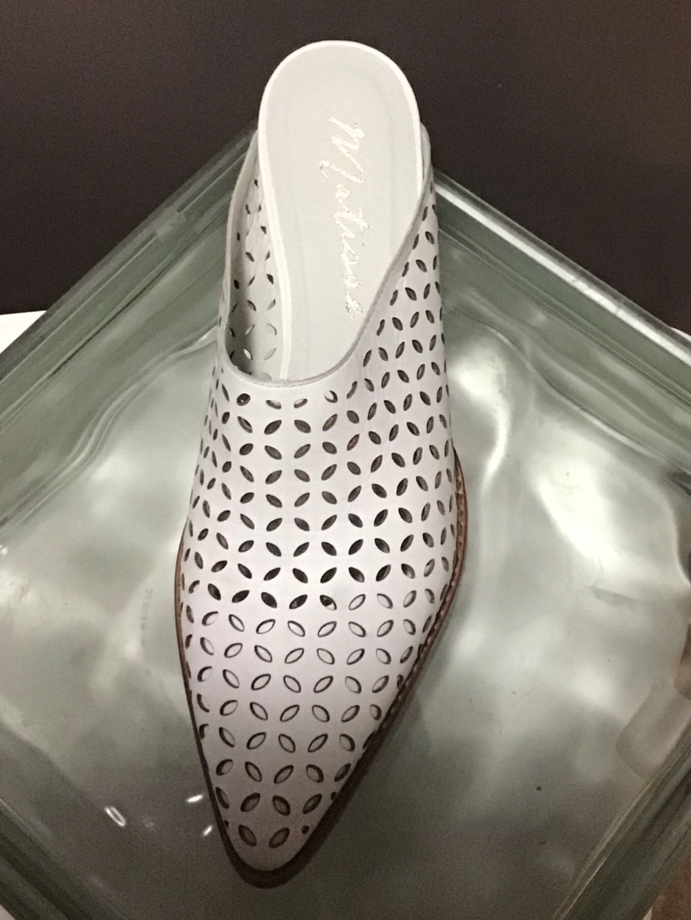 Matisse White Laser-Cut Leather Slip-On Mule - Picture 2 of 2
